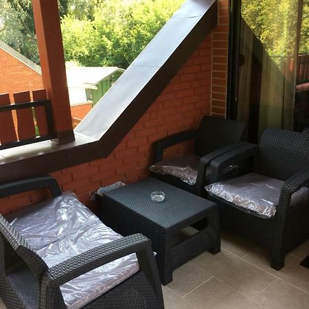 Laza Vendeghaz Hotel Zamardi Bagian luar foto