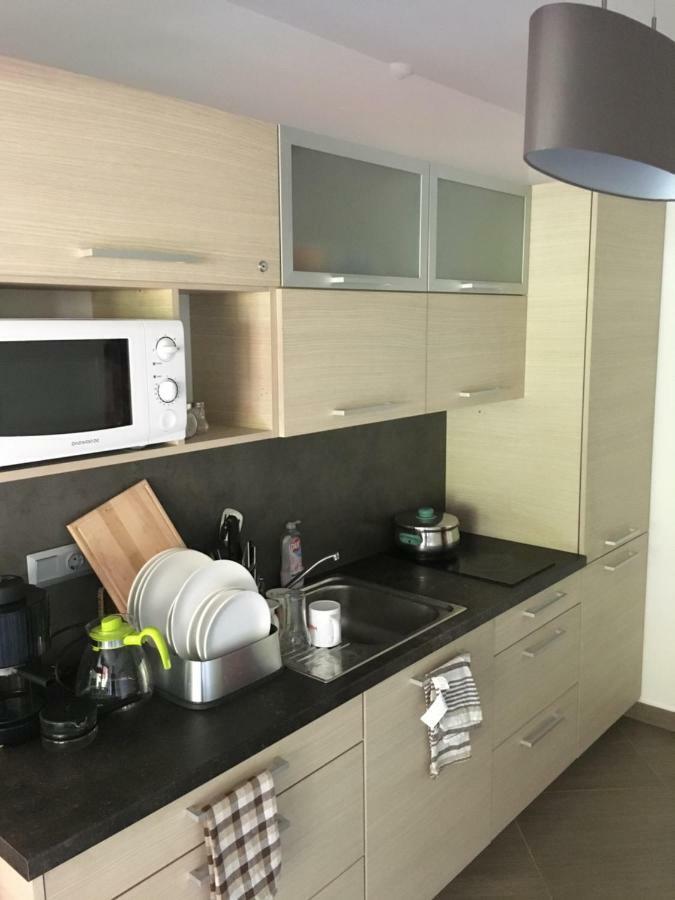 Laza Vendeghaz Hotel Zamardi Bagian luar foto